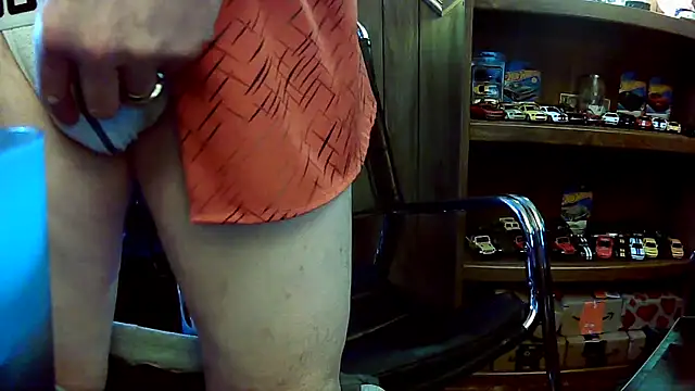 Snapshot of Makowboy chatting on February 14, 2026, 9:11 pm Makowboy online show from February 14, 2026, 9:11 pm