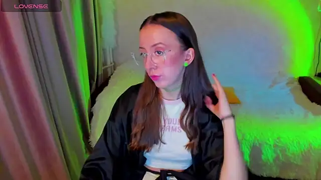 CurlySteph online show from February 9, 2026, 8:13 pm