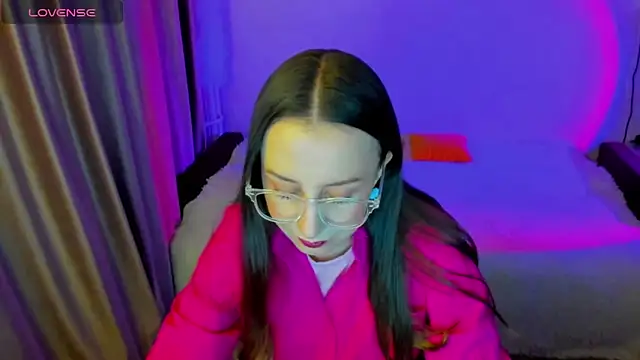 CurlySteph online show from February 14, 2026, 7:54 pm