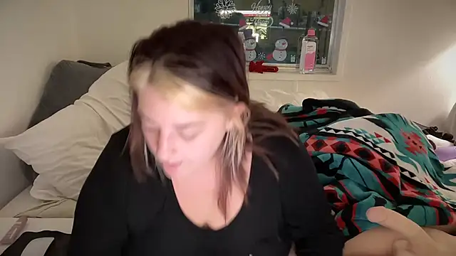 Snapshot of magicsparkles chatting on January 7, 2025, 10:52 pm magicsparkles online show from January 7, 2025, 10:52 pm