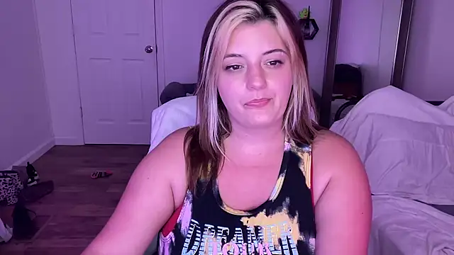 Snapshot of magicsparkles chatting on February 19, 2025, 11:14 pm magicsparkles online show from February 19, 2025, 11:14 pm