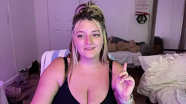 Snapshot of magicsparkles chatting on March 14, 2025, 3:15 am magicsparkles online show from March 14, 2025, 3:15 am