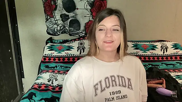 Snapshot of magicsparkles chatting on September 12, 2025, 5:02 pm magicsparkles online show from September 12, 2025, 5:02 pm