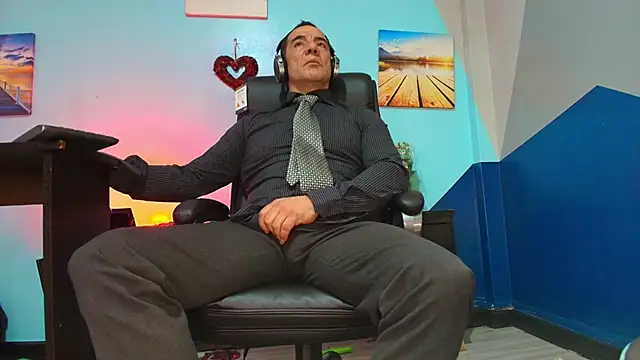 Snapshot of juanses_n_toro chatting on October 17, 2025, 1:25 pm juanses n toro online show from October 17, 2025, 1:25 pm