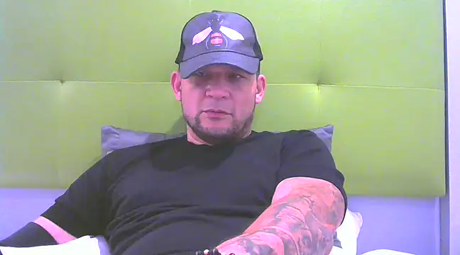 altenori112 online show from February 15, 2025, 4:14 am