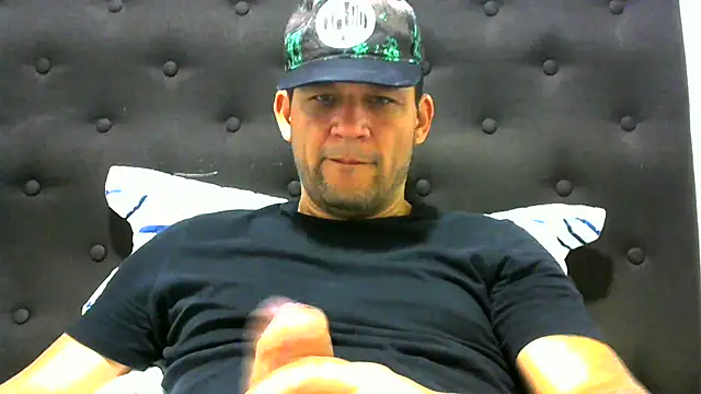 altenori112 online show from March 22, 2025, 9:42 pm