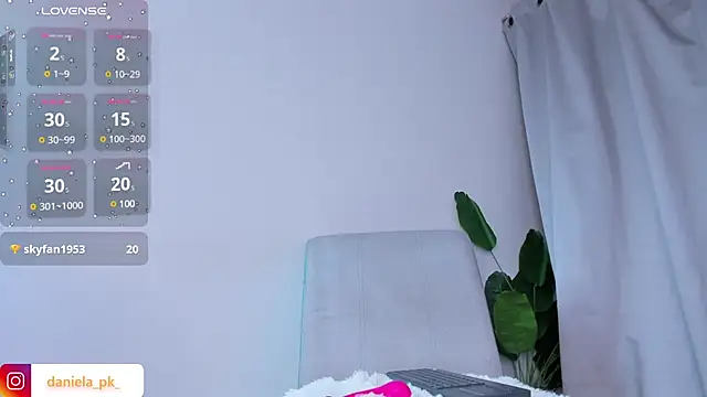 roxy pk  online show from March 13, 2025, 6:12 pm