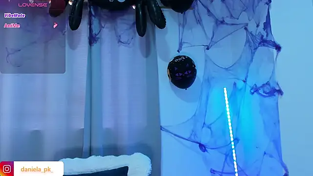 roxy pk  online show from October 28, 2025, 4:20 pm