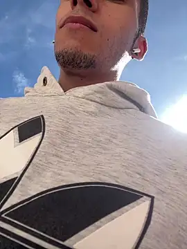 12jun online show from September 25, 2025, 7:50 pm