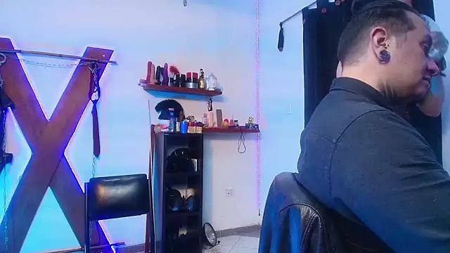 Snapshot of boy_n_girl chatting on December 5, 2024, 10:34 pm boy n girl online show from December 5, 2024, 10:34 pm