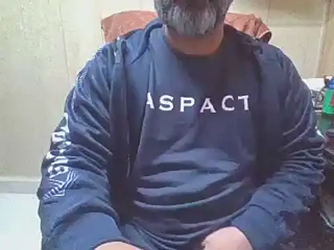 hairymaster95 online show from February 1, 2026, 7:07 am