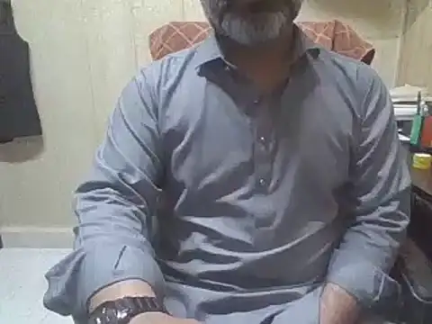hairymaster95 online show from June 30, 2026, 4:02 am