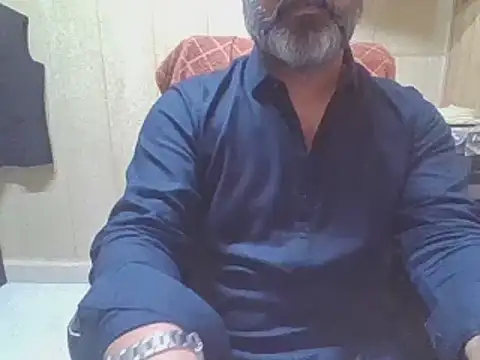 hairymaster95 online show from July 6, 2026, 4:31 am