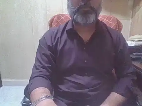 hairymaster95 online show from July 11, 2026, 4:37 am