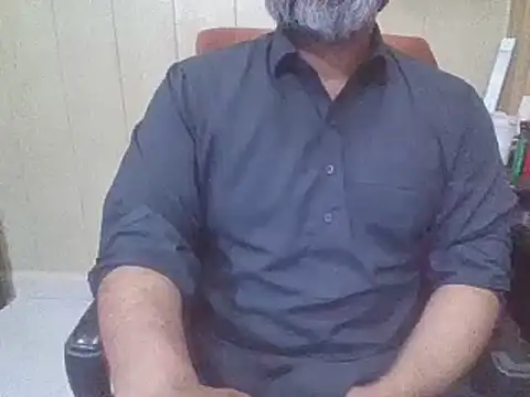 hairymaster95 online show from July 18, 2026, 10:52 am