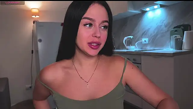 Snapshot of Megan_Nilson chatting on December 17, 2024, 11:16 pm Megan Nilson online show from December 17, 2024, 11:16 pm