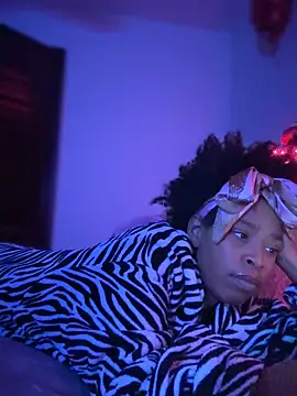 Snapshot of Cum2Charm chatting on March 12, 2025, 10:16 am Cum2Charm online show from March 12, 2025, 10:16 am