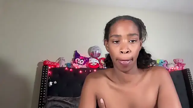 Snapshot of Cum2Charm chatting on October 27, 2025, 3:54 am Cum2Charm online show from October 27, 2025, 3:54 am