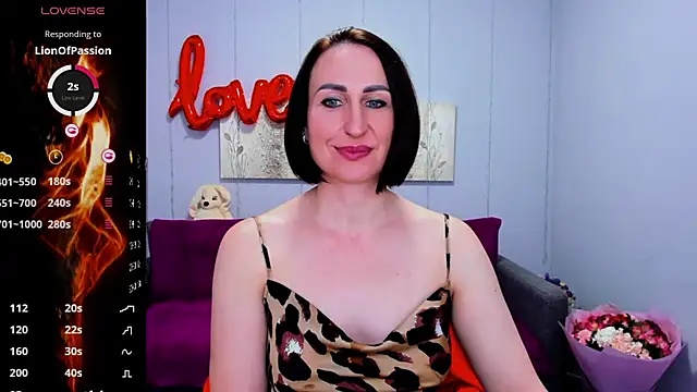 Snapshot of Nia_Smithh chatting on February 14, 2025, 1:51 pm Nia Smithh online show from February 14, 2025, 1:51 pm