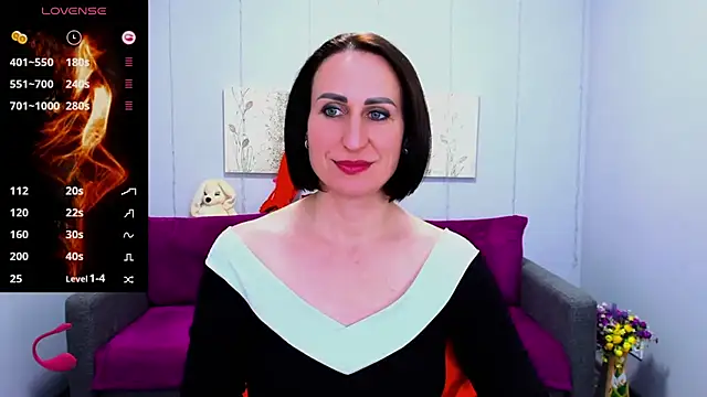 Snapshot of Nia_Smithh chatting on February 19, 2025, 6:10 pm Nia Smithh online show from February 19, 2025, 6:10 pm