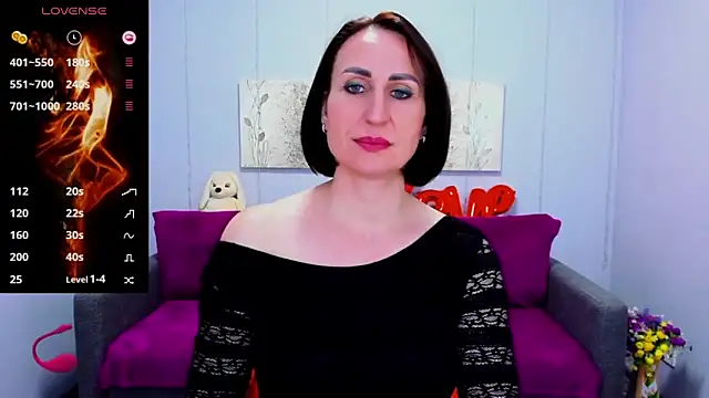 Snapshot of Nia_Smithh chatting on February 21, 2025, 1:00 pm Nia Smithh online show from February 21, 2025, 1:00 pm