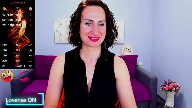 Snapshot of Nia_Smithh chatting on October 4, 2025, 5:38 am Nia Smithh online show from October 4, 2025, 5:38 am