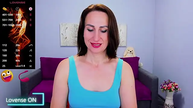 Snapshot of Nia_Smithh chatting on October 24, 2025, 5:48 am Nia Smithh online show from October 24, 2025, 5:48 am