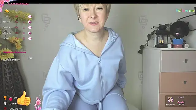 Mia Wintermood online show from January 31, 2025, 9:59 am