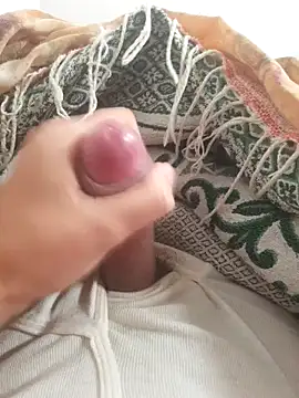 Snapshot of Ummfuss1 chatting on December 16, 2024, 3:00 pm Ummfuss1 online show from December 16, 2024, 3:00 pm