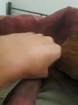 Snapshot of Ummfuss1 chatting on December 19, 2024, 2:46 pm Ummfuss1 online show from December 19, 2024, 2:46 pm