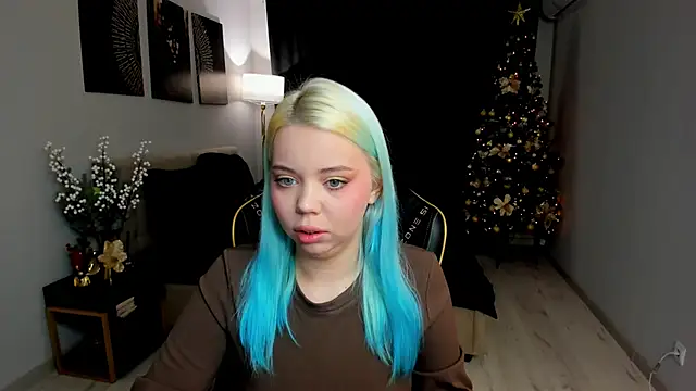 EnergyBunny 1 online show from December 17, 2025, 7:31 pm