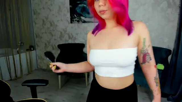 EnergyBunny 1 online show from April 30, 2026, 8:57 pm