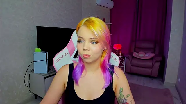 Snapshot of EnergyBunny_1 chatting on June 17, 2026, 5:25 pm EnergyBunny 1 online show from June 17, 2026, 5:25 pm