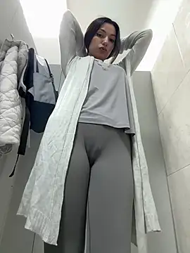  MiaQueen  online show from March 3, 2025, 11:35 pm