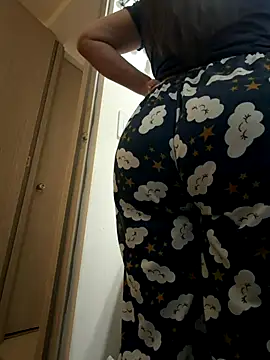 Snapshot of nurse_becky chatting on December 14, 2025, 2:55 pm nurse becky online show from December 14, 2025, 2:55 pm