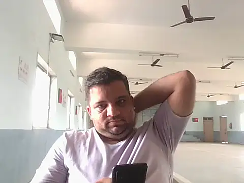 Snapshot of dhruv_love chatting on June 6, 2026, 5:12 am dhruv love online show from June 6, 2026, 5:12 am