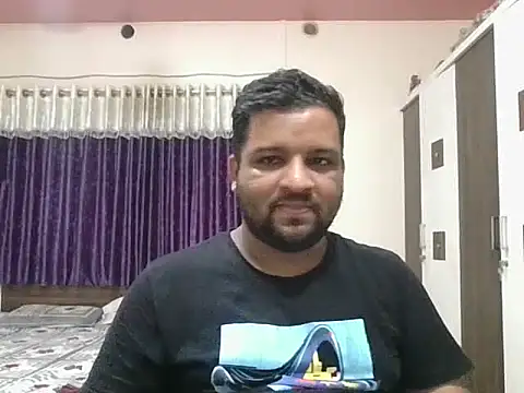 Snapshot of dhruv_love chatting on June 18, 2026, 1:26 pm dhruv love online show from June 18, 2026, 1:26 pm