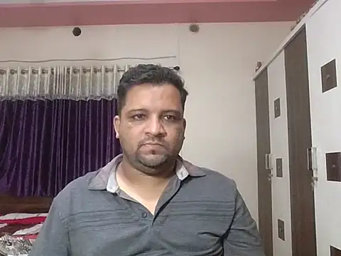 Snapshot of dhruv_love chatting on August 5, 2026, 1:25 pm dhruv love online show from August 5, 2026, 1:25 pm