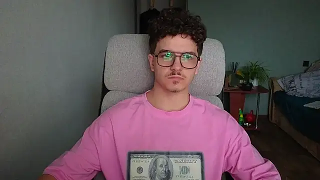 Remy Miles online show from November 16, 2025, 12:44 pm