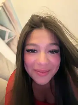 Snapshot of Alyshanon18 chatting on February 9, 2025, 10:32 pm Alyshanon18 online show from February 9, 2025, 10:32 pm