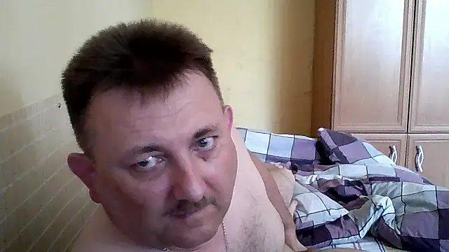 Snapshot of Novy73 chatting on June 29, 2026, 8:31 am Novy73 online show from June 29, 2026, 8:31 am