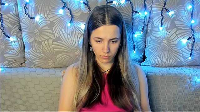 Snapshot of MaggieCake chatting on June 1, 2026, 3:08 am MaggieCake online show from June 1, 2026, 3:08 am