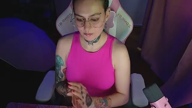 Snapshot of Ginger_Stay chatting on June 17, 2026, 1:34 pm Ginger Stay online show from June 17, 2026, 1:34 pm