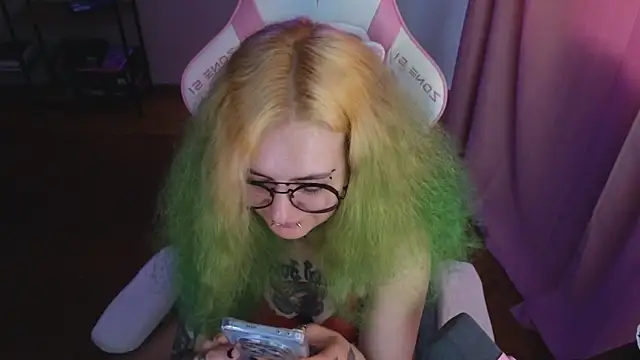 Snapshot of Ginger_Stay chatting on June 28, 2026, 8:53 am Ginger Stay online show from June 28, 2026, 8:53 am