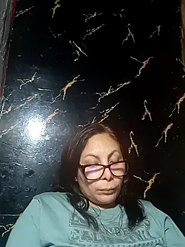 Anypink online show from November 4, 2025, 2:21 am