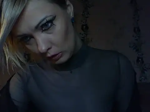 WildMissNiks online show from April 29, 2026, 6:06 am