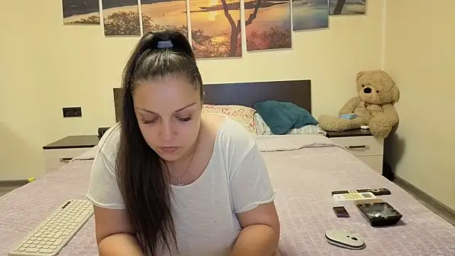 adelline online show from July 30, 2026, 8:41 pm