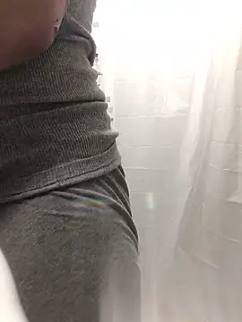 Snapshot of 69RIPsta69 chatting on February 20, 2025, 12:30 am 69RIPsta69 online show from February 20, 2025, 12:30 am