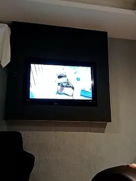 Snapshot of tikalyon chatting on January 10, 2026, 10:14 pm tikalyon online show from January 10, 2026, 10:14 pm