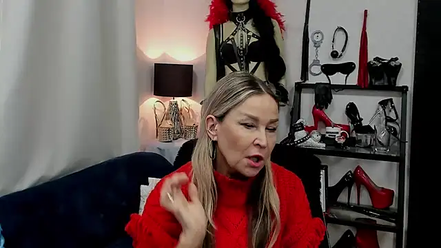 crystaLUX online show from January 23, 2025, 11:48 am